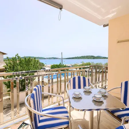 Apartment B & R With A Sea View Srima
