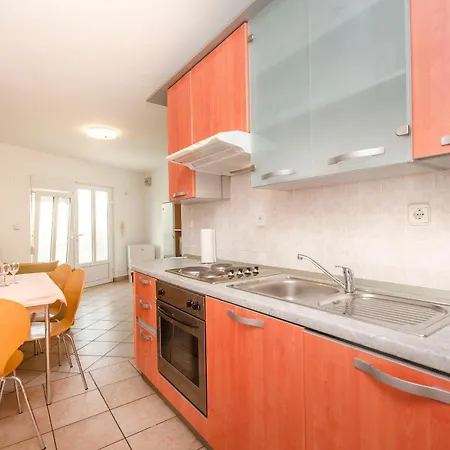 B & R With A Sea View Apartment