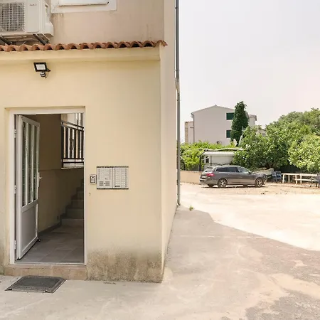 Apartment Br With Sea View Srima